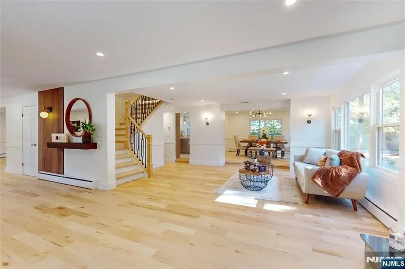 16 Columbine Road, Paramus, NJ, 07652, USA, Paramus, New Jersey, United States. - Photo 37