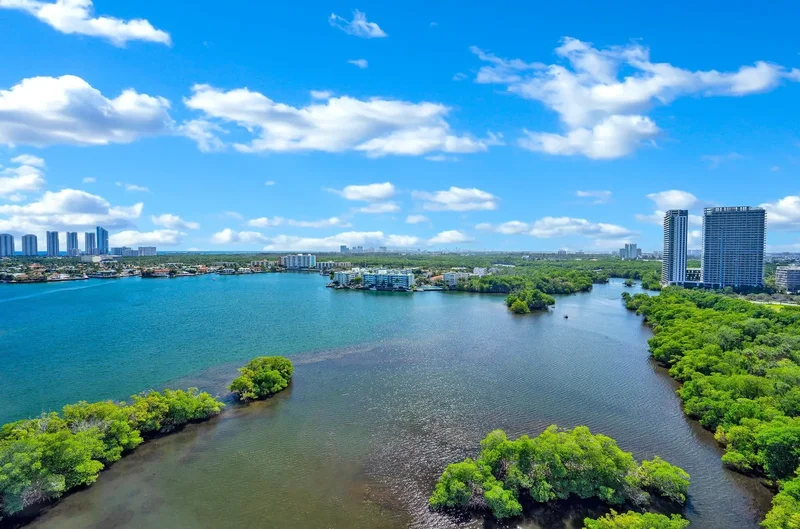 17111 Biscayne Blvd 1702, North Miami Beach, Florida, United States. - Photo 28