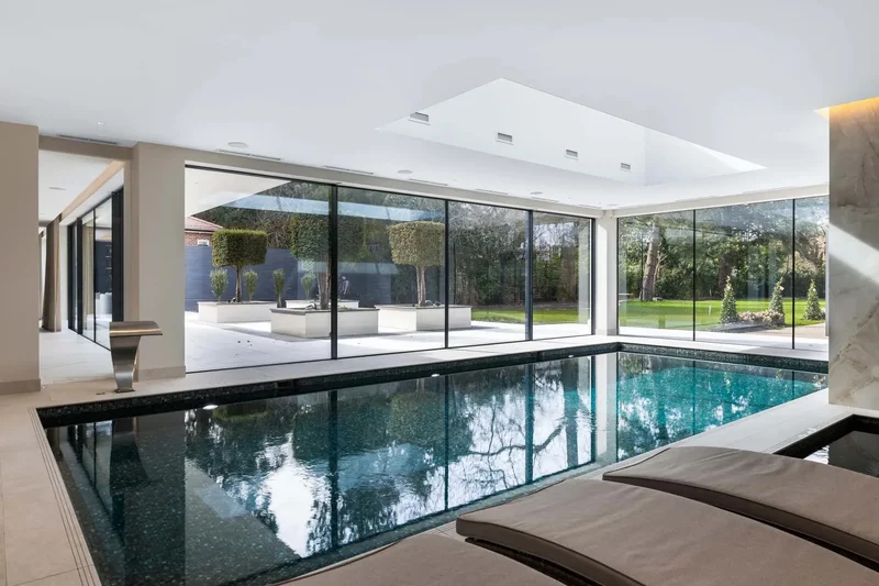 Ashley House, Warren Park, Kingston upon Thames, England, United Kingdom. - Photo 9