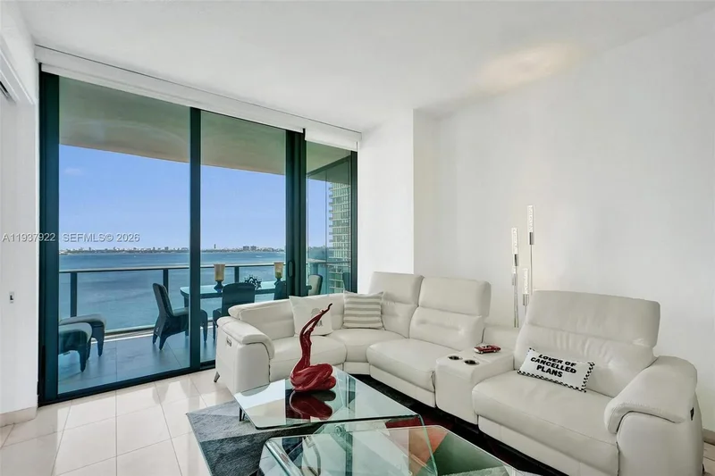 480 NE 31st St 1705, Miami, Florida, United States. - Photo 2