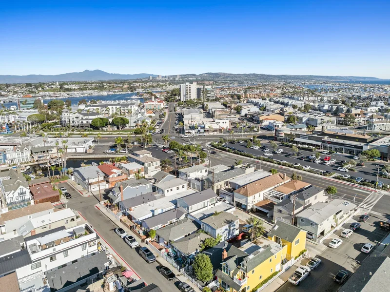 304 33rd Street , Newport Beach, CA 92663, Newport Beach, California, United States. - Photo 3