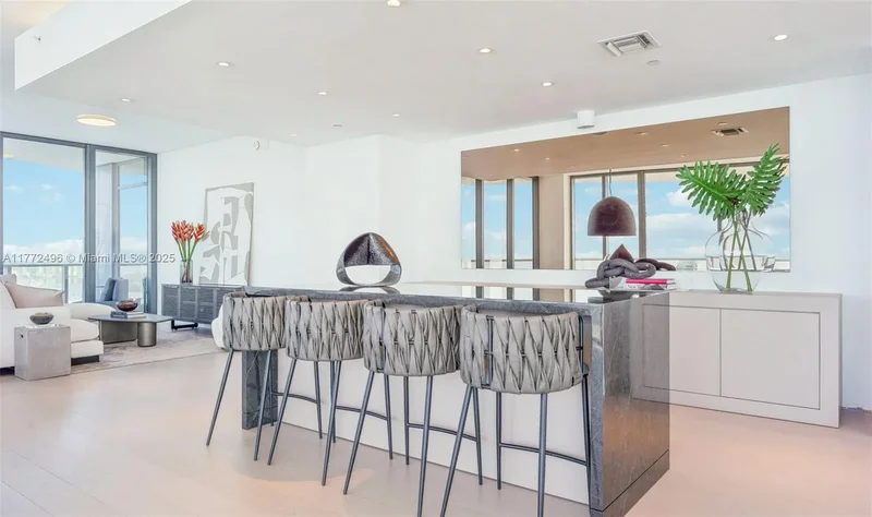 501 West Ave 4201/05, Miami Beach, Florida, United States. - Photo 3