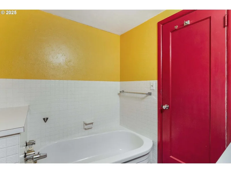 2362 Charnelton St, Eugene, OR 97405, Eugene, Oregon, United States. - Photo 27