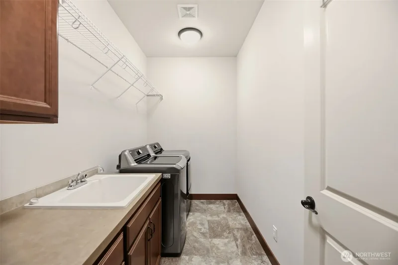 17230 SE 53rd Street, Snohomish, WA, 98290, USA, Snohomish, Washington, United States. - Photo 11