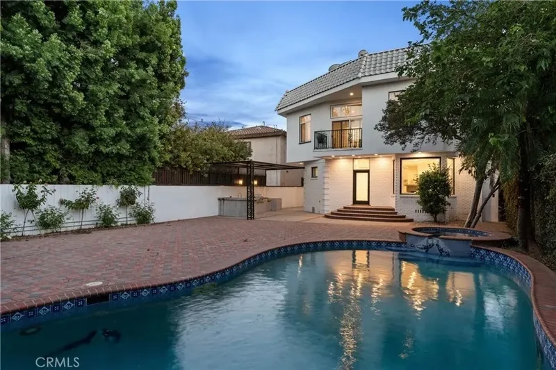 14713 Valleyheart Drive, Los Angeles, California, United States. - Photo 33