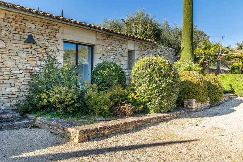 Gordes, Provence-Alpes-Côte d'Azur, France. - Photo 7