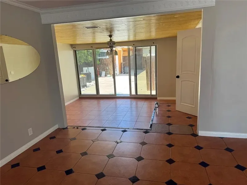 17119 Saticoy street, Los Angeles, California, United States. - Photo 4