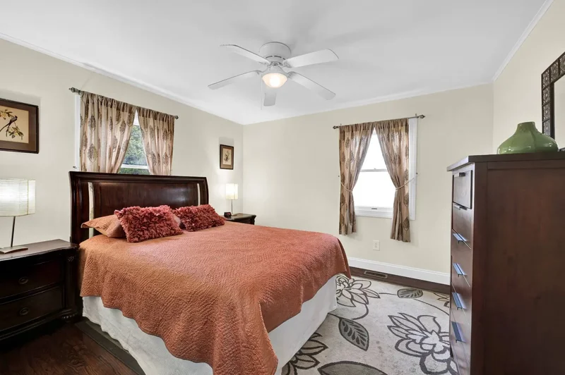Depot Road, Westhampton, New York, United States. - Photo 23