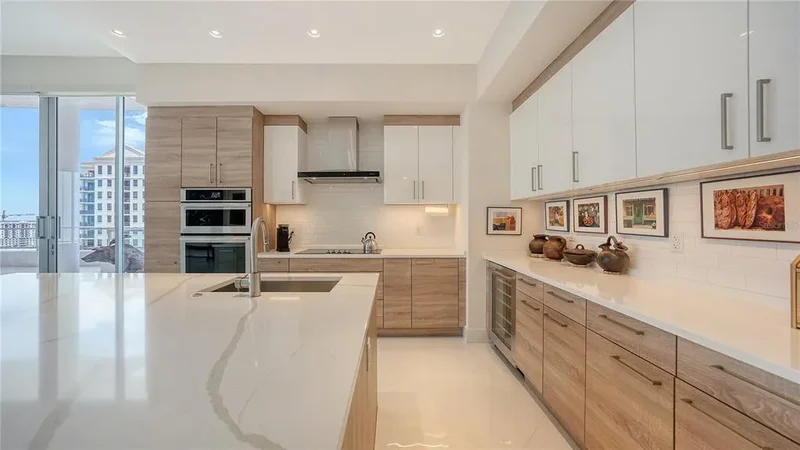 111 S Pineapple Avenue Unit 1210, Sarasota, FL 34236, Sarasota, Florida, United States. - Photo 30