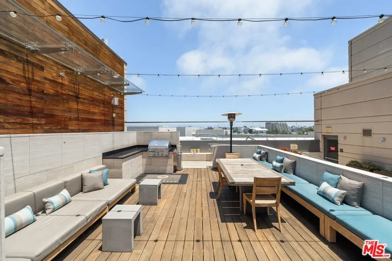 1755 Ocean Avenue 811, Santa Monica, California, United States. - Photo 14