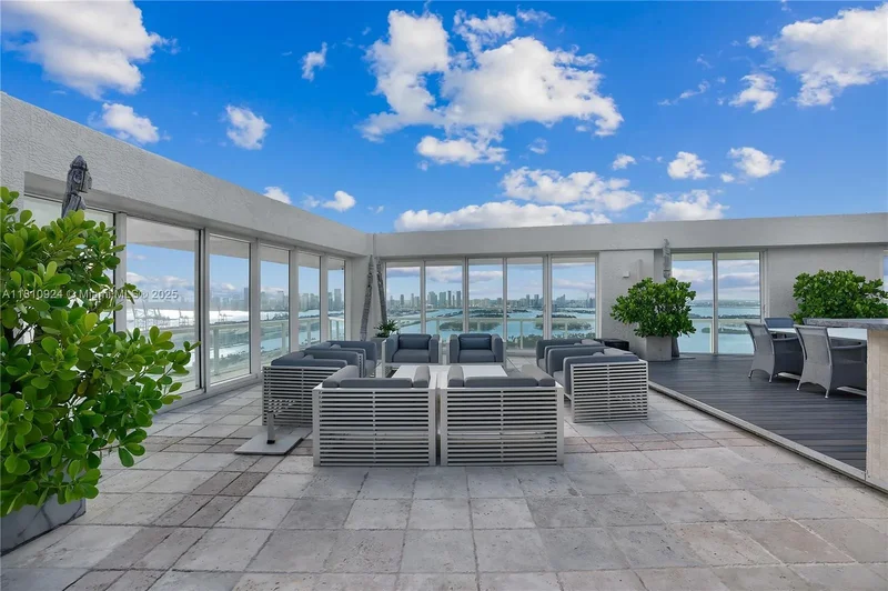 450 Alton Rd PH1, Miami Beach, Florida, United States. - Photo 37
