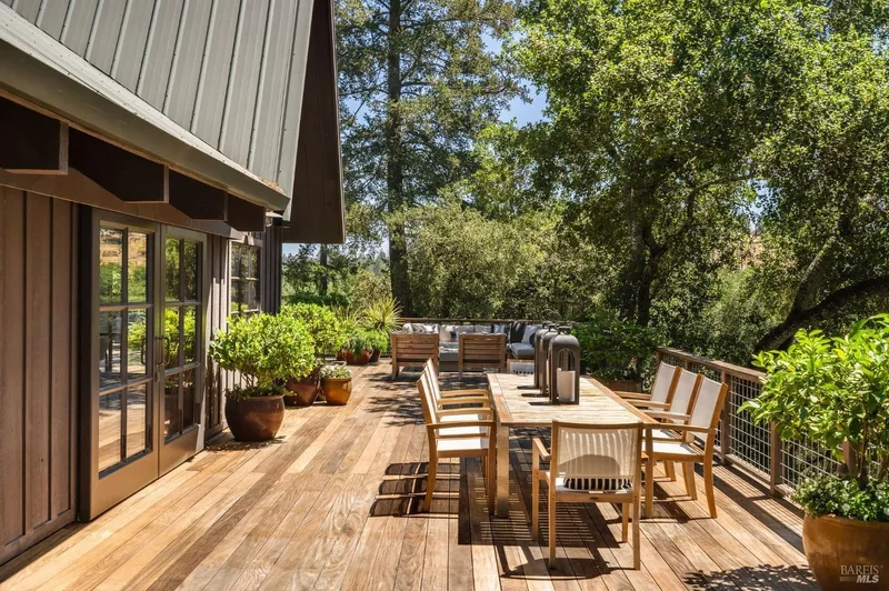 512 Meadowood Ln, St. Helena, CA 94574, St. Helena, California, United States. - Photo 18