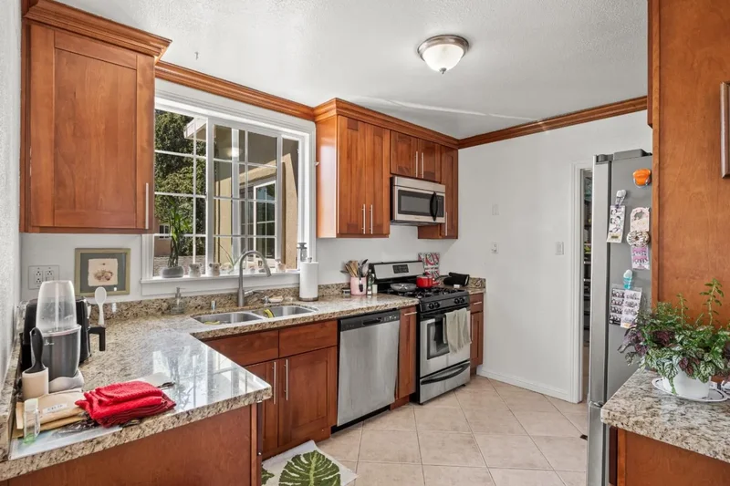197 Nottingham Avenue, Redwood City, California, United States. - Photo 37