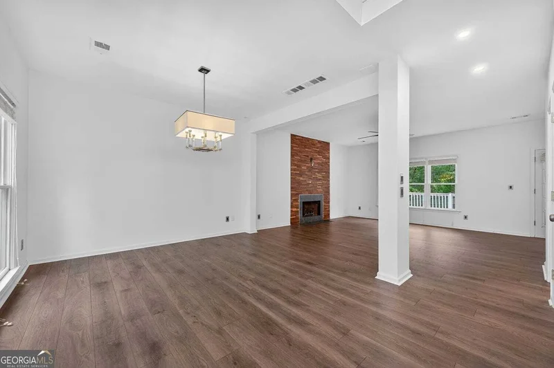 1095 Northpointe Trace, Roswell, Georgia, United States. - Photo 12