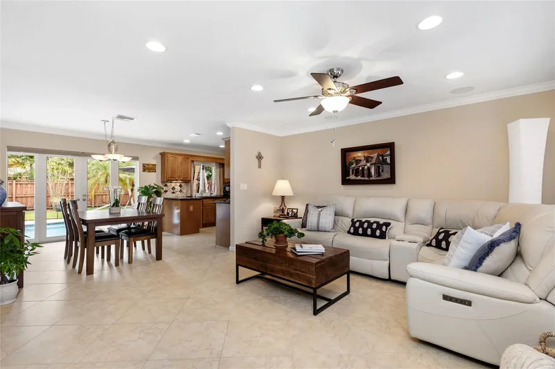 2176 NE 61st Ct, Fort Lauderdale, FL 33308, Fort Lauderdale, Florida, United States. - Photo 4