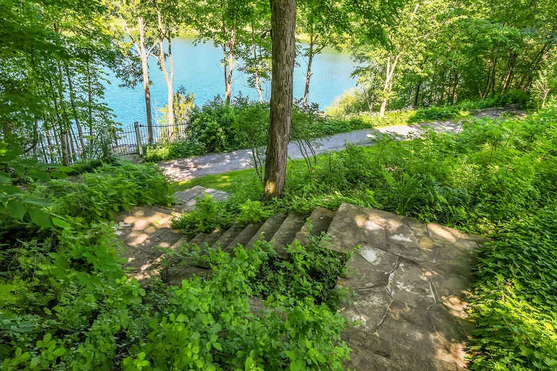 597 Mariposa Avenue, Ottawa, Ontario, Canada. - Photo 14