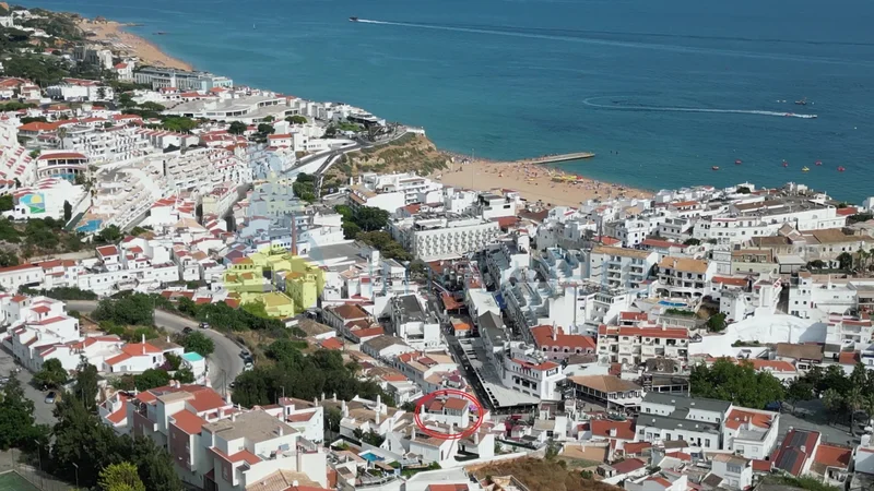 Praia dos Pescadores, Olhos de Agua, Portugal. - Photo 7