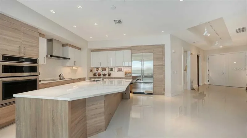 111 S Pineapple Avenue Unit 1210, Sarasota, FL 34236, Sarasota, Florida, United States. - Photo 22