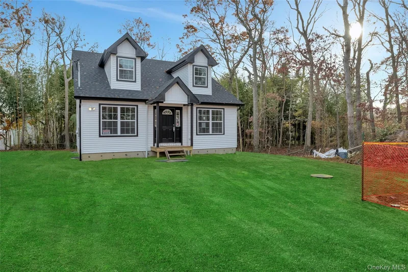 305 COMMACK Road, Shirley, New York, United States. - Photo 17