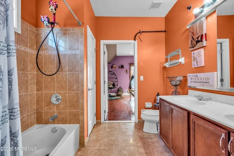 82 Stream Bank Drive, Freehold, NJ 07728, Freehold Township, New Jersey, United States. - Photo 5