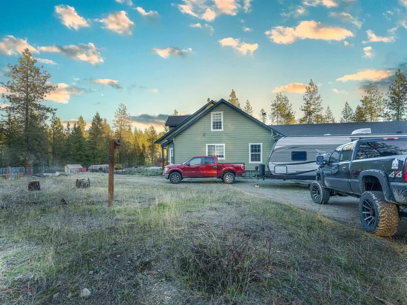 20701 W South Bank Rd, Nine Mile Falls, WA 99026, Nine Mile Falls, Washington, United States. - Photo 24