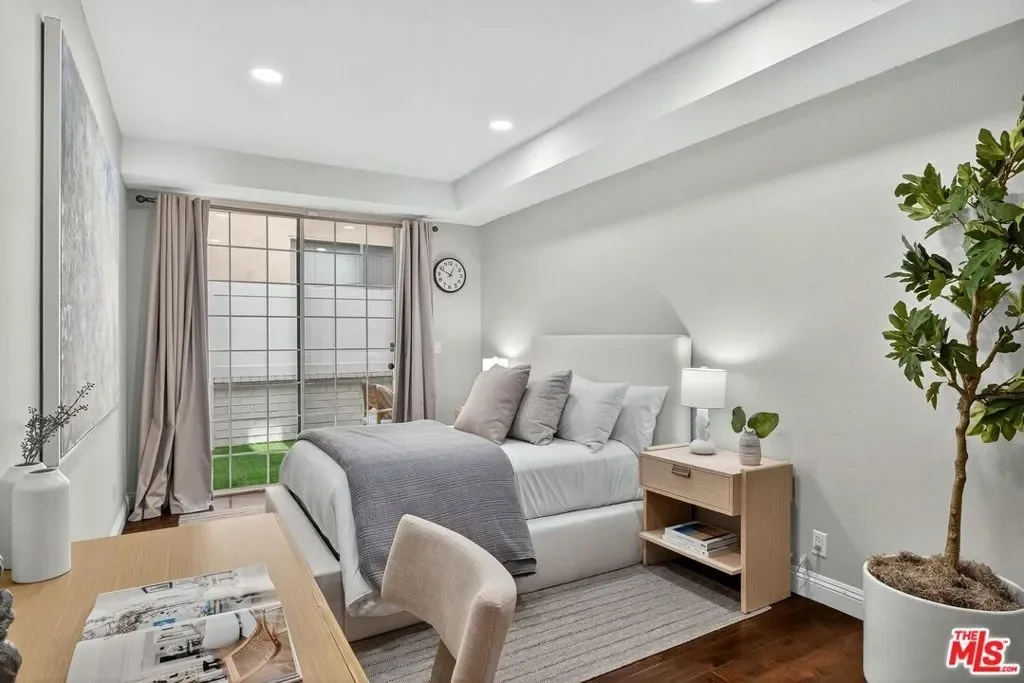 315 N Swall Drive 103, Beverly Hills, California, United States. - Photo 6