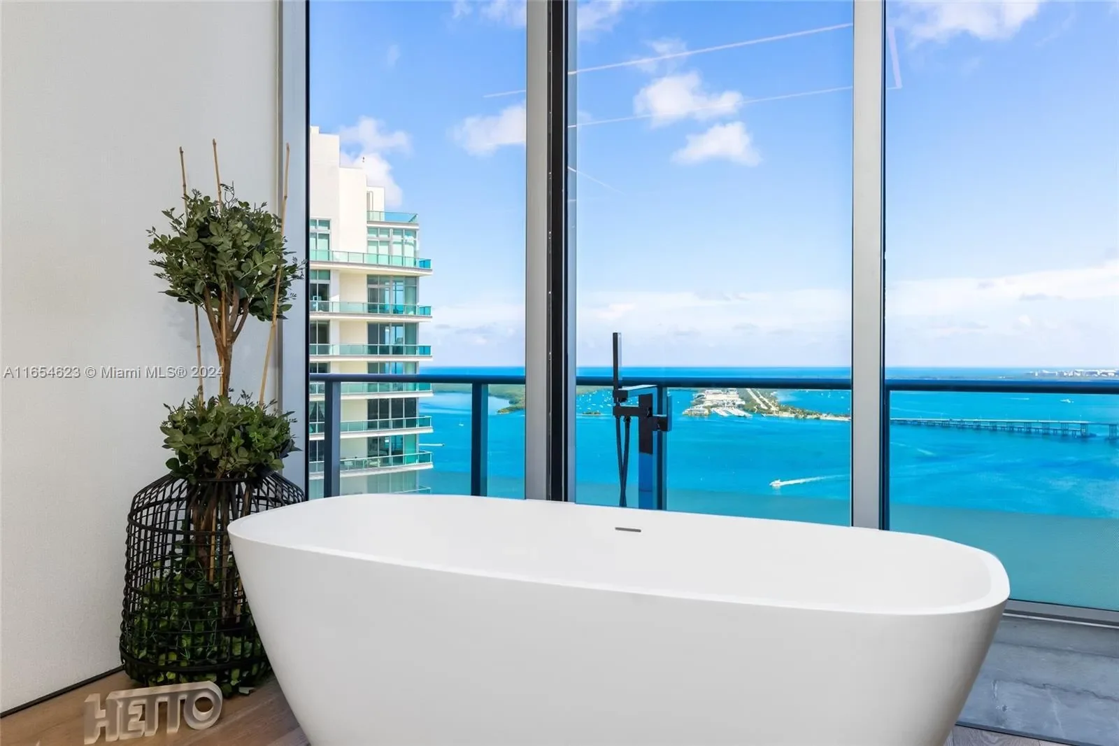 1300 Brickell Bay Dr, #PH4400, Miami, Florida, United States. - Photo 16