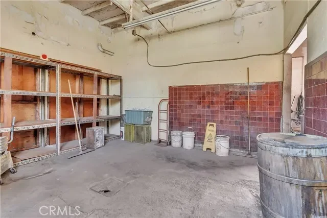 411 E Rosecrans Avenue, Compton, CA 90221, Compton, California, United States. - Photo 2