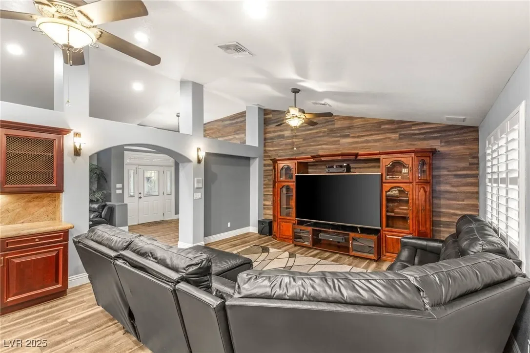 8275 W Craig Road, Las Vegas, Nevada, United States. - Photo 9