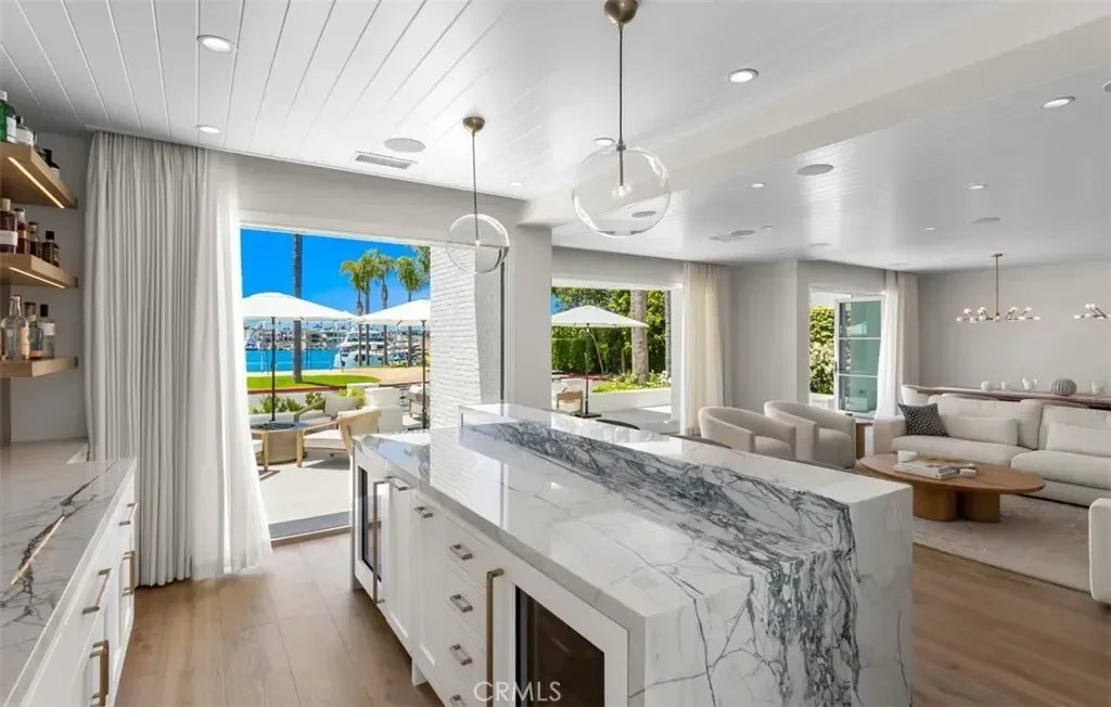 2401 Bayshore Drive, Newport Beach, California, United States. - Photo 3
