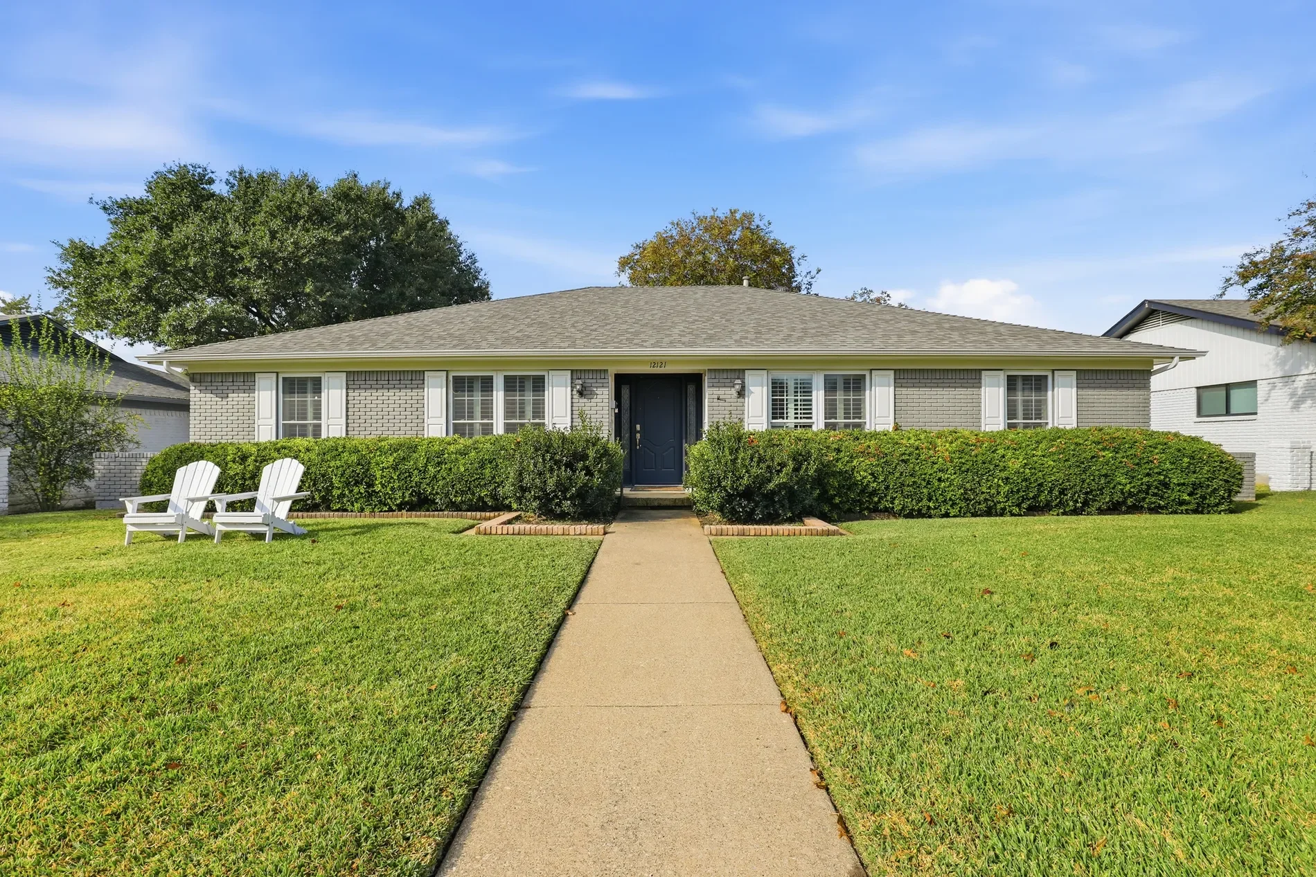 Exterior photo 5