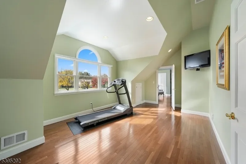 2 Unami Ln, Scotch Plains Twp., NJ 07076, Scotch Plains, New Jersey, United States. - Photo 35
