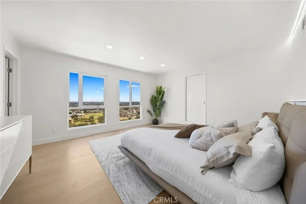 12284 Circula Panorama, Santa Ana, California, United States. - Photo 20