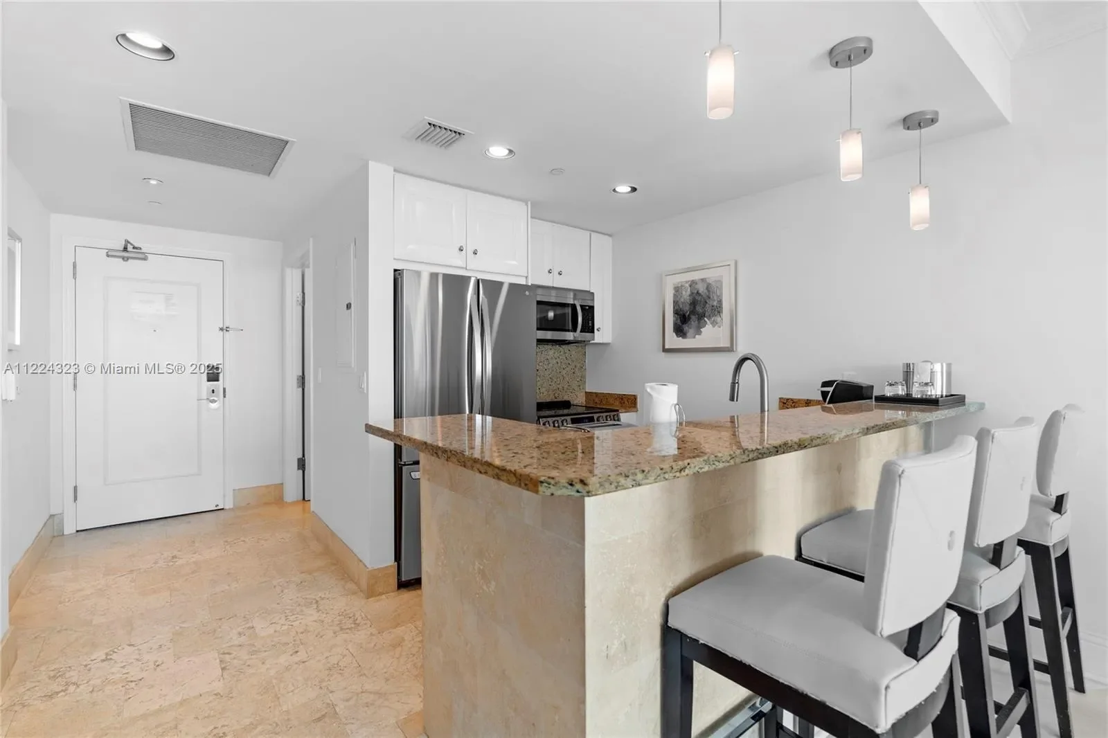 4401 COLLINS AV 2906/2908, Miami Beach, Florida, United States. - Photo 12