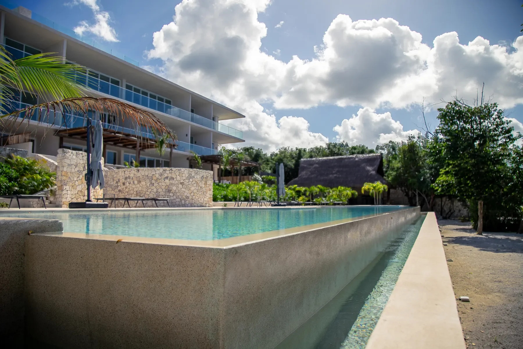 Exterior photo 10