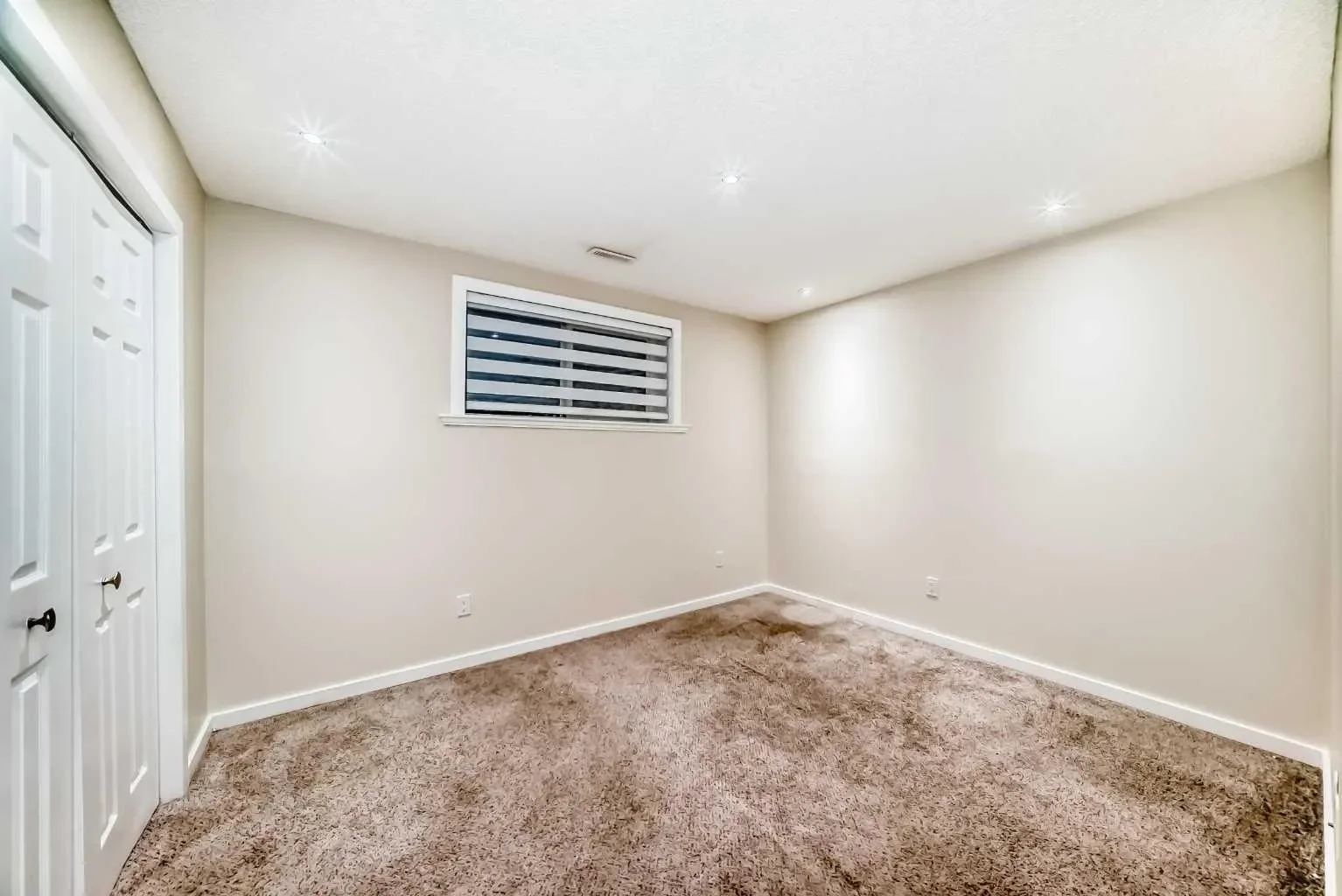 117 Chapalina Close SE, Calgary, Alberta, Canada. - Photo 39