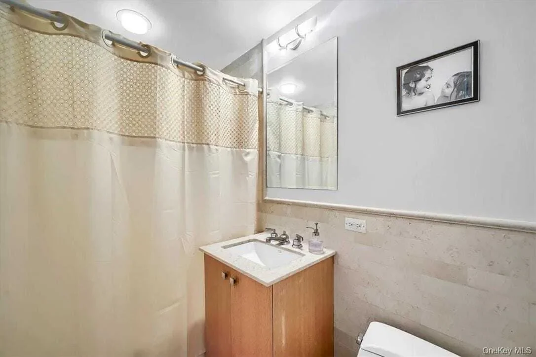 1 Renaissance Square, #20C, White Plains, NY, 10601, USA, White Plains, New York, United States. - Photo 4