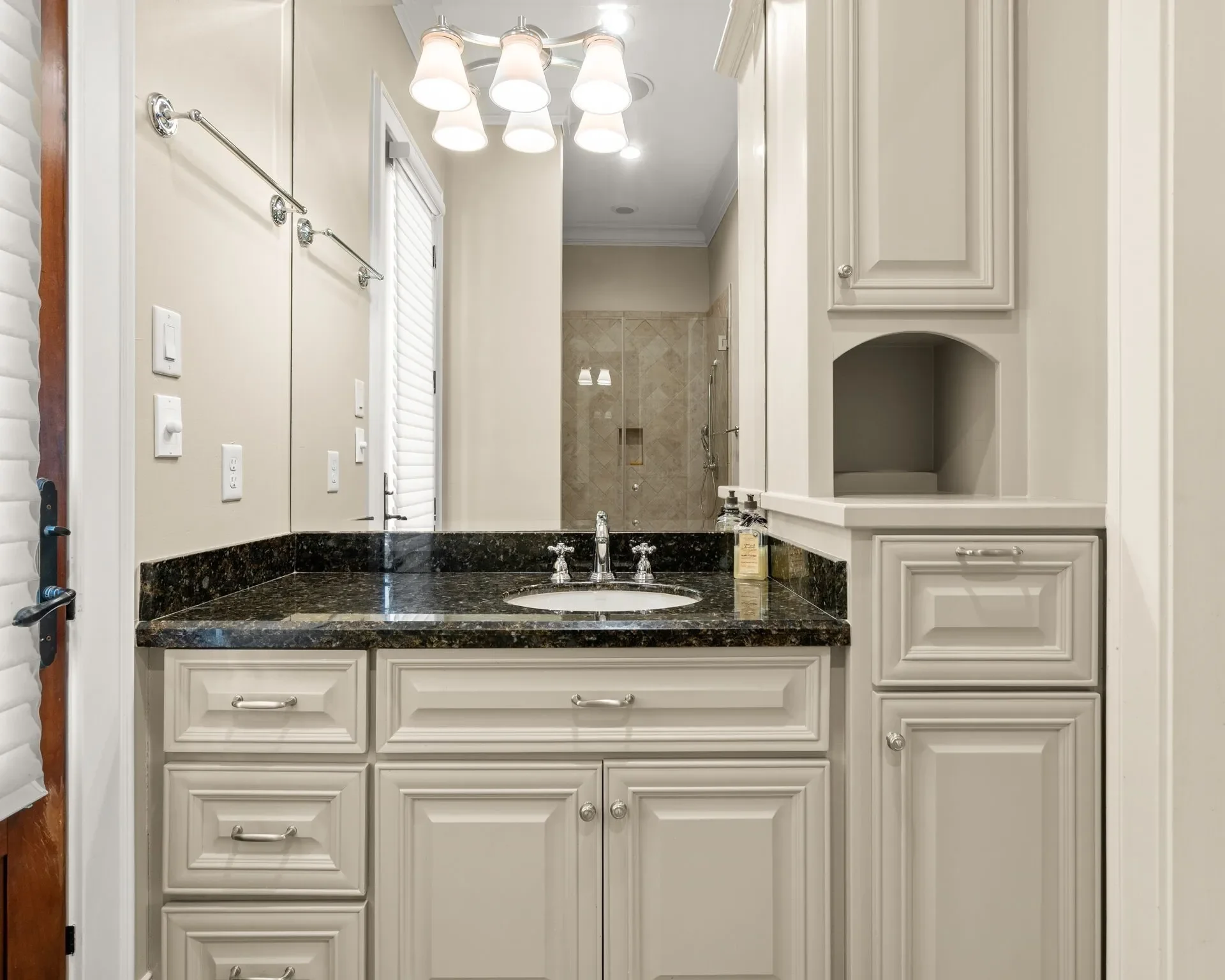 11 Palmer Crest, The Woodlands, TX 77381, The Woodlands, Texas, United States. - Photo 32
