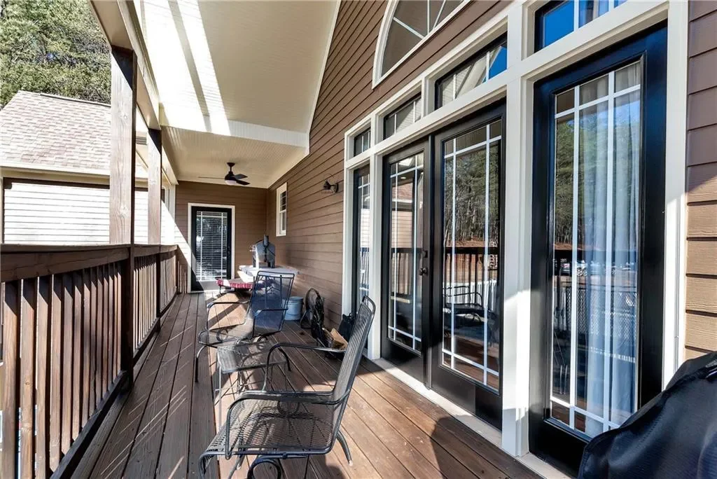 Exterior photo 9