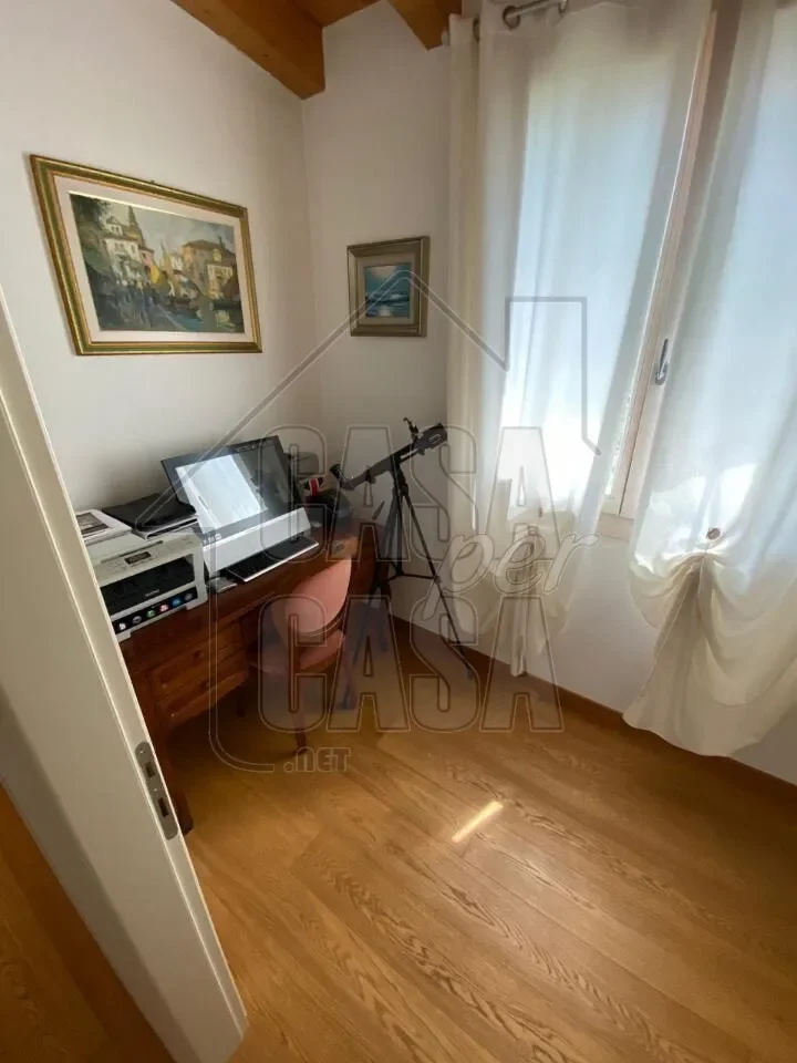 Gallery photo 10