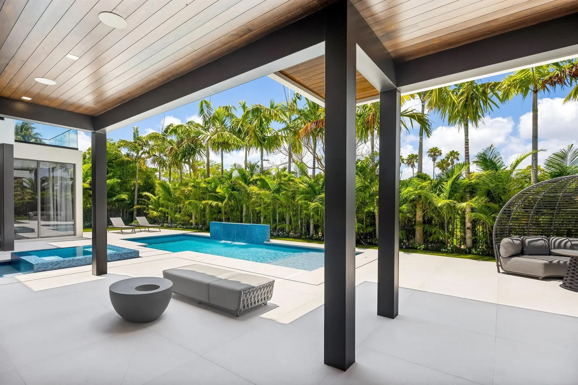 1955 Thatch Palm Drive, Boca Raton, Florida, United States. - Photo 24