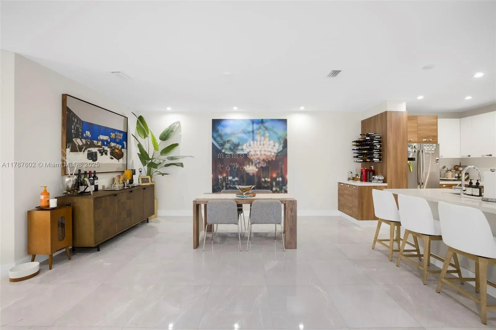 718 Valencia Ave 206, Coral Gables, Florida, United States. - Photo 6