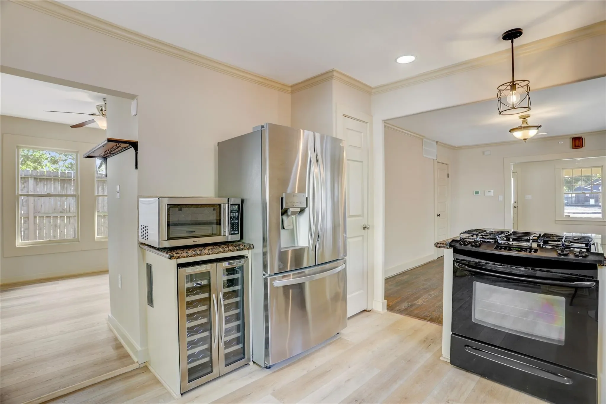 610 Columbia Street, Houston, Texas, United States. - Photo 14
