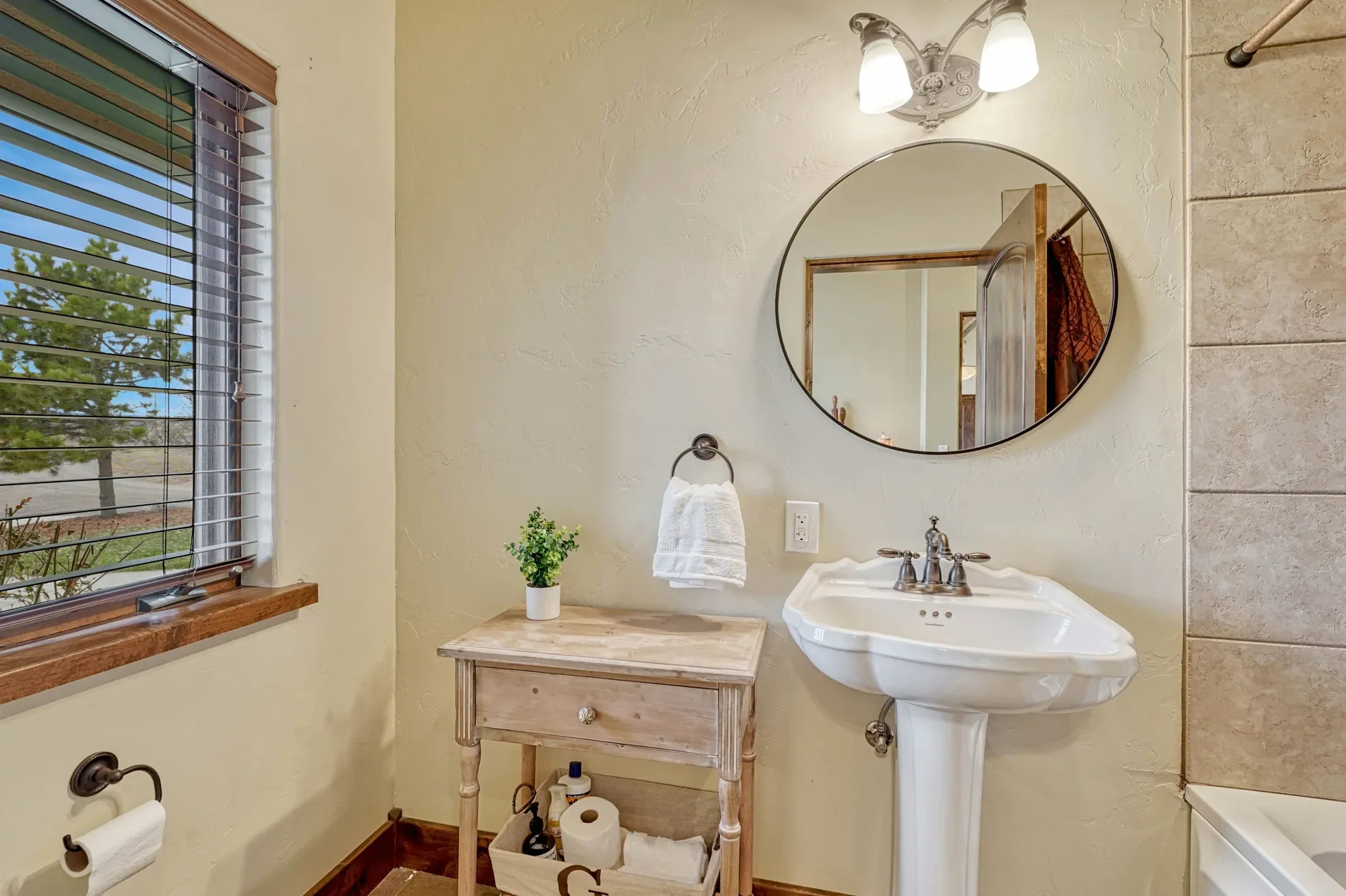 9565 Oak Springs Trail , Franktown, CO 80116, Franktown, Colorado, United States. - Photo 15