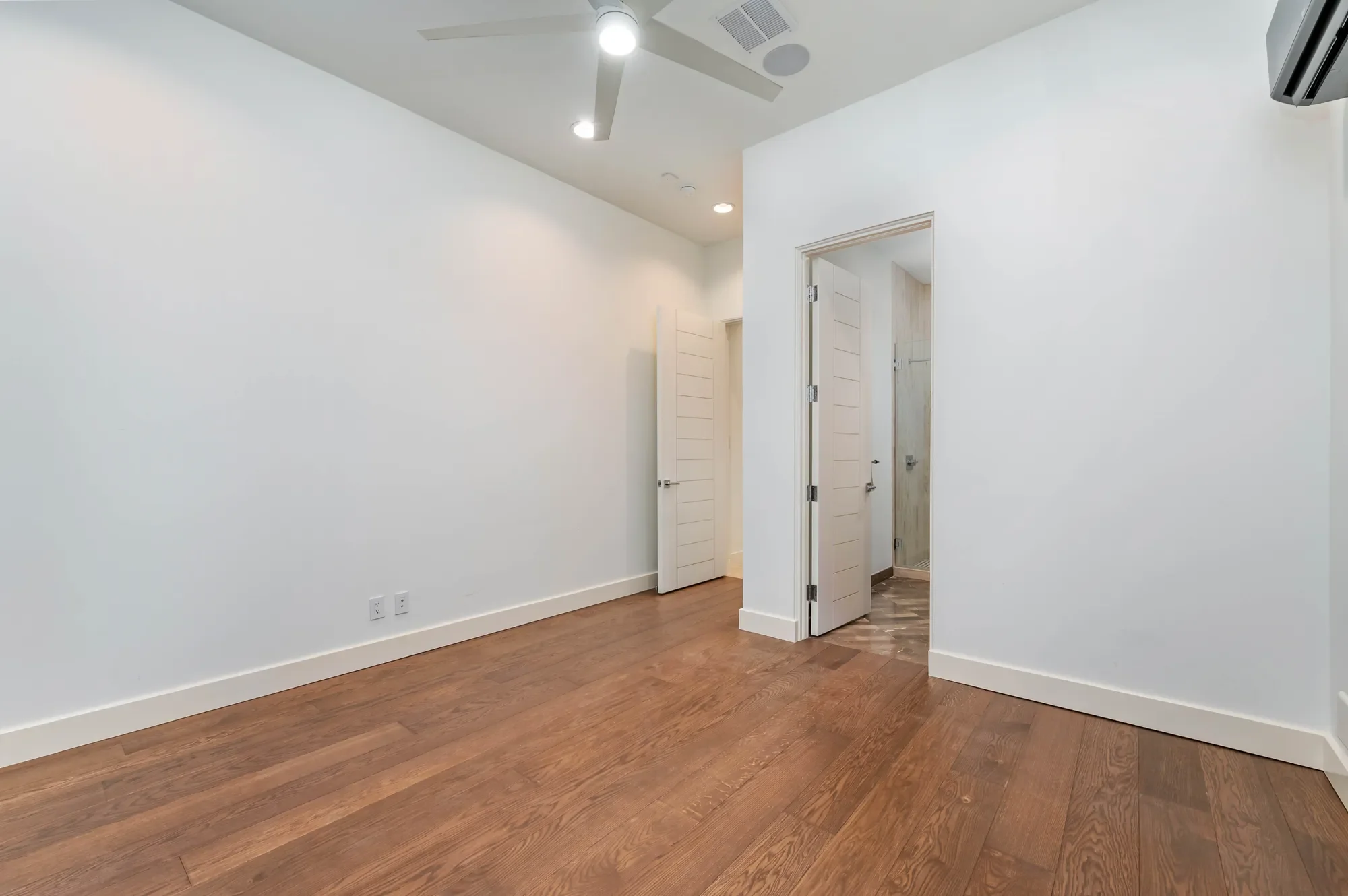 100 Canterbury Hill Street , San Antonio, TX 78209, San Antonio, Texas, United States. - Photo 15