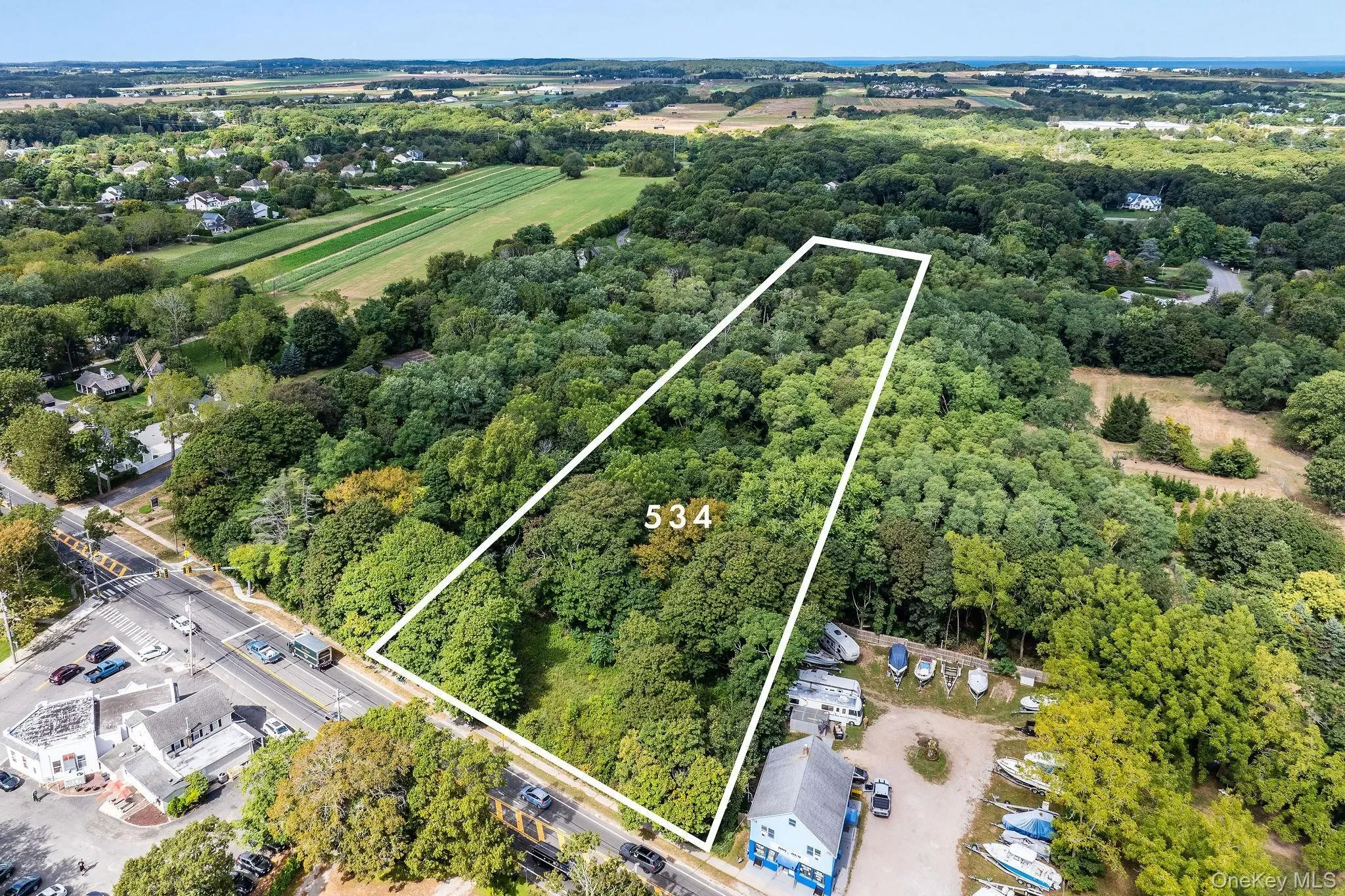 534 Main Road, Aquebogue, New York, United States. - Photo 8