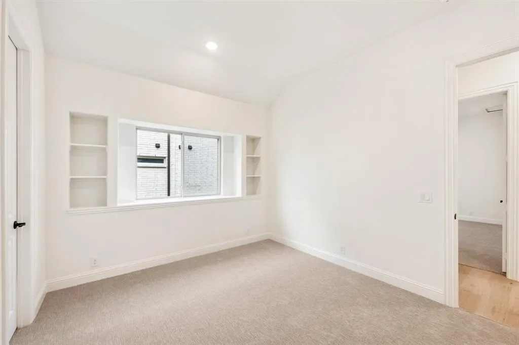 Gallery photo 8