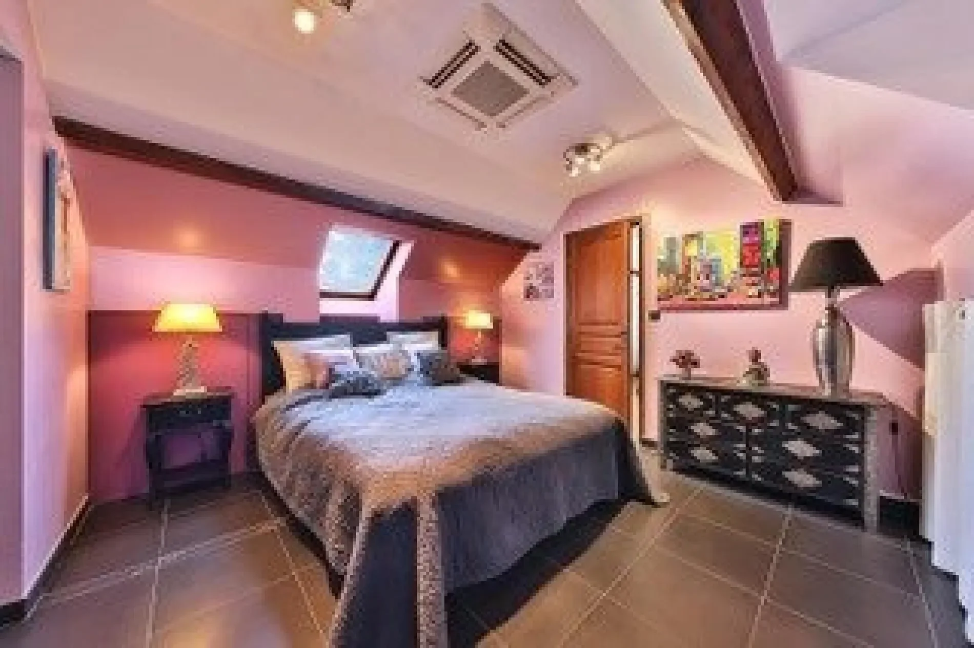 Gallery photo 6