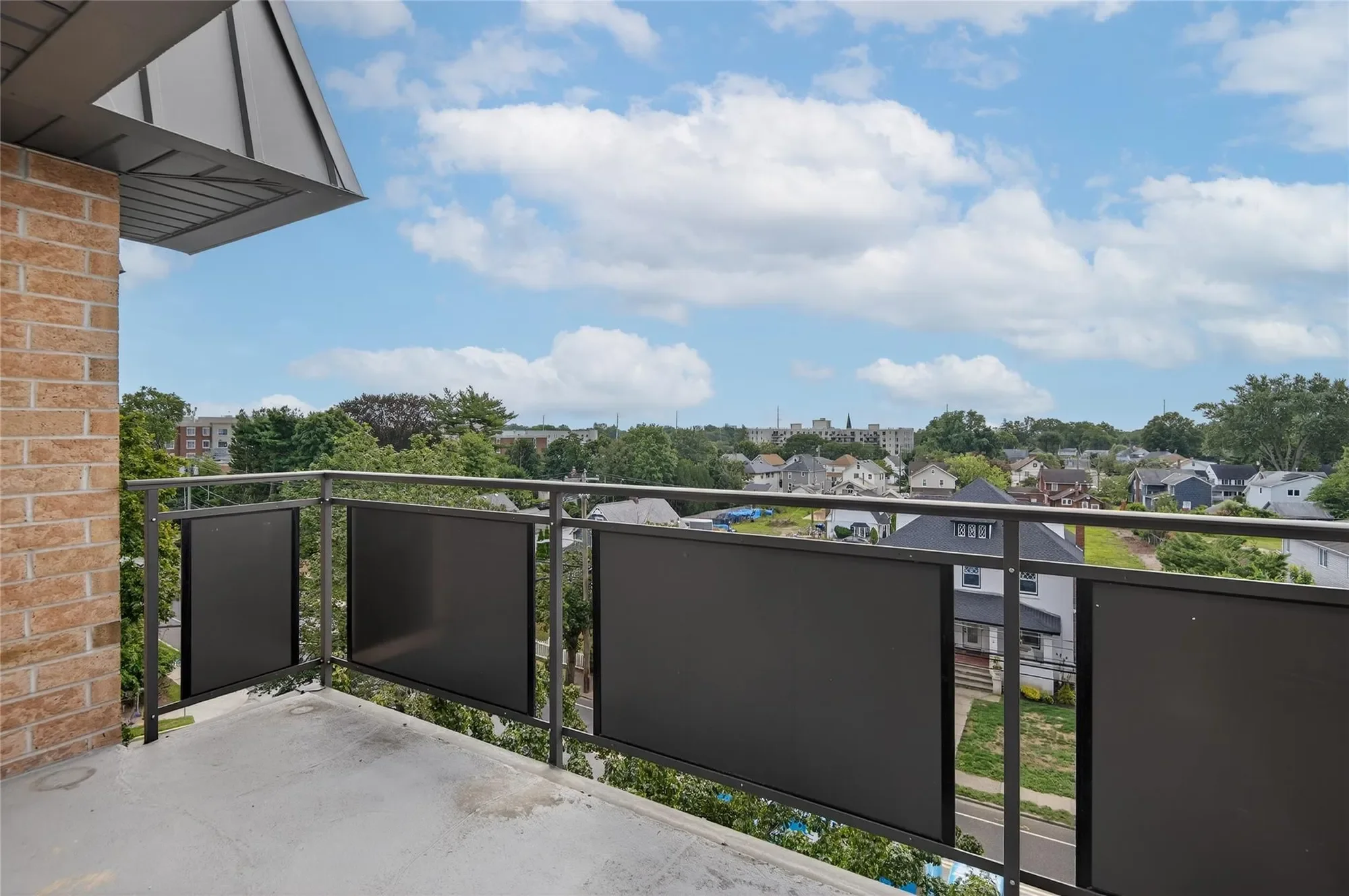 175 Maple Avenue Unit# 5G, Westbury, NY 11590, Salisbury, New York, United States. - Photo 3