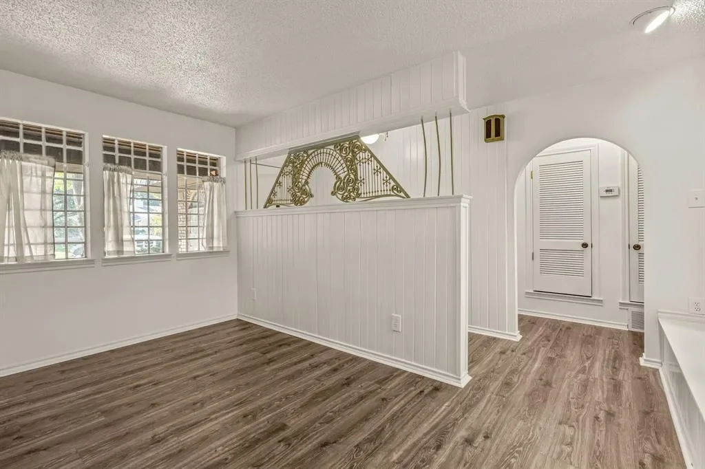 5300 Northcrest Road, Fort Worth, Texas, United States. - Photo 6